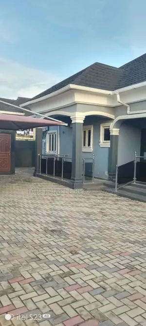 2bdrm Bungalow in Valley View Estate, for rent