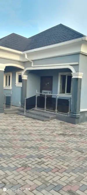 2bdrm Bungalow in Valley View Estate, for rent