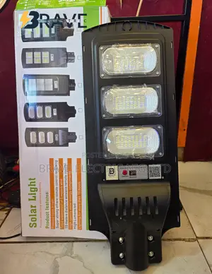 Quality Solar Street Light. 300watts. All in One.