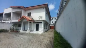 4bdrm Duplex in Lekki Phase 1 for rent