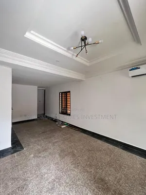 2bdrm Apartment in Lekki Phase 1 for rent