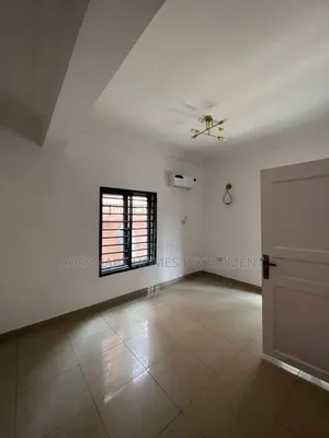 2bdrm Apartment in Lekki Phase 1 for rent