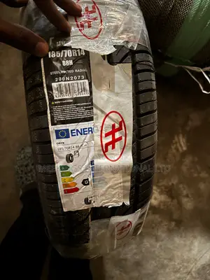 Brand New 185/70/13. Onyx Tyre