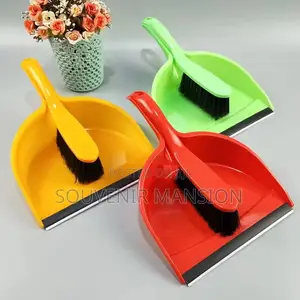Packer and Brush for Souvenir