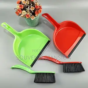Packer and Brush for Souvenir