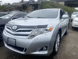 Toyota Venza V6 AWD 2011 Silver