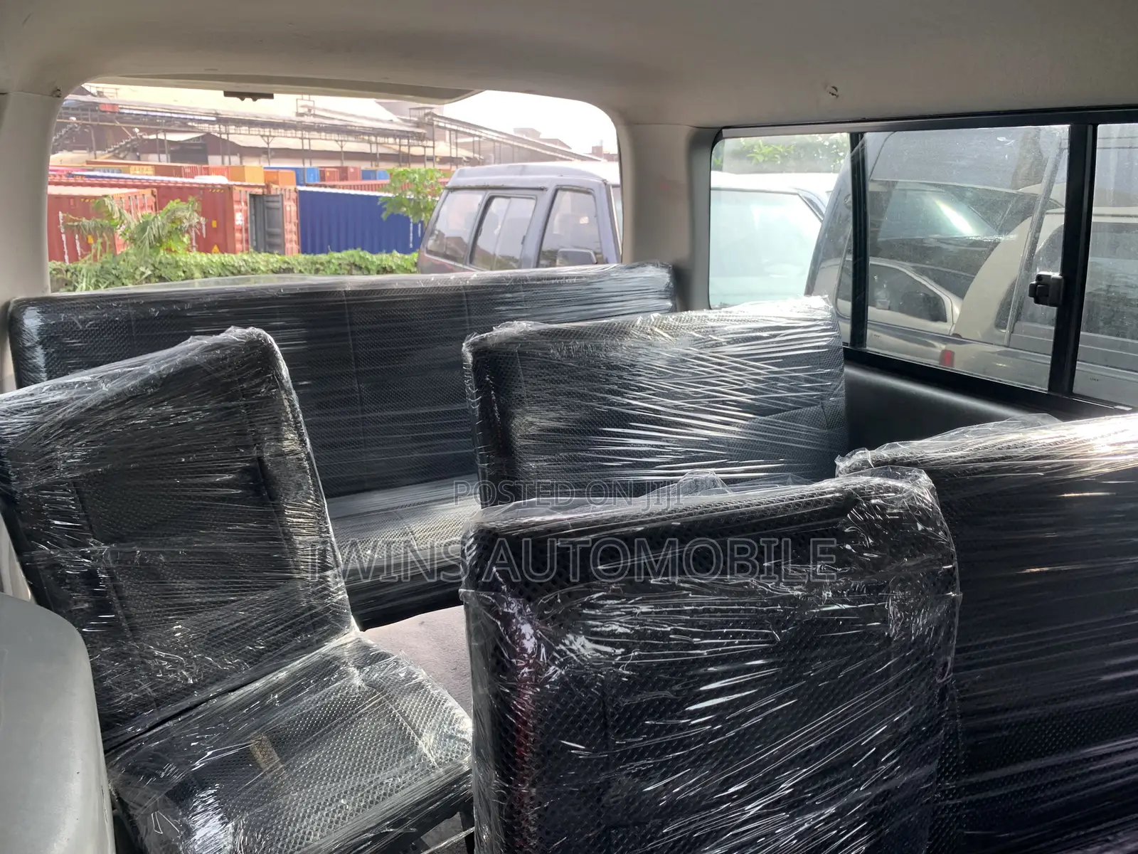 Toyota HiAce 2016 White
