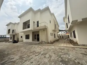 5bdrm Duplex in Jahi for sale