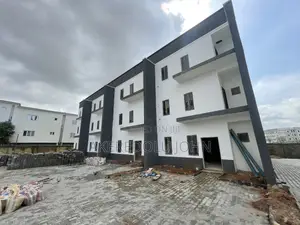4bdrm Townhouse/Terrace in Jahi for sale