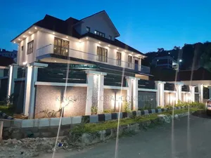 5bdrm Duplex in Guzape District for sale