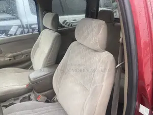 Toyota Tacoma Base V6 4x4 Double-Cab 121.9 in. WB 2002 Red