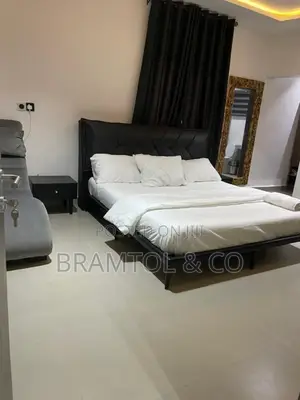 Furnished 1bdrm Block of Flats in With Swimming Pool, Katampe Extension
