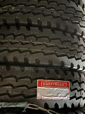 Brand New 11r24.5 Happy Road Tyre