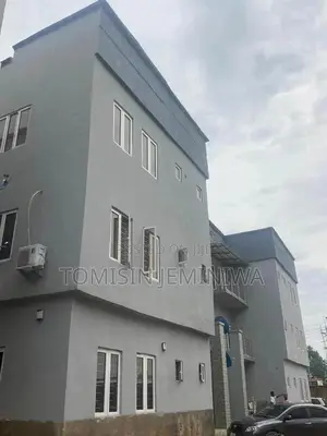 Furnished 3bdrm Block of Flats in Pacific Estate, Kubwa for rent