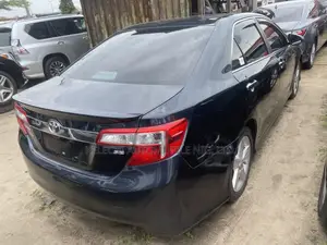 Toyota Camry SE 4dr Sedan (2.5L 4cyl 6A) 2012 Black