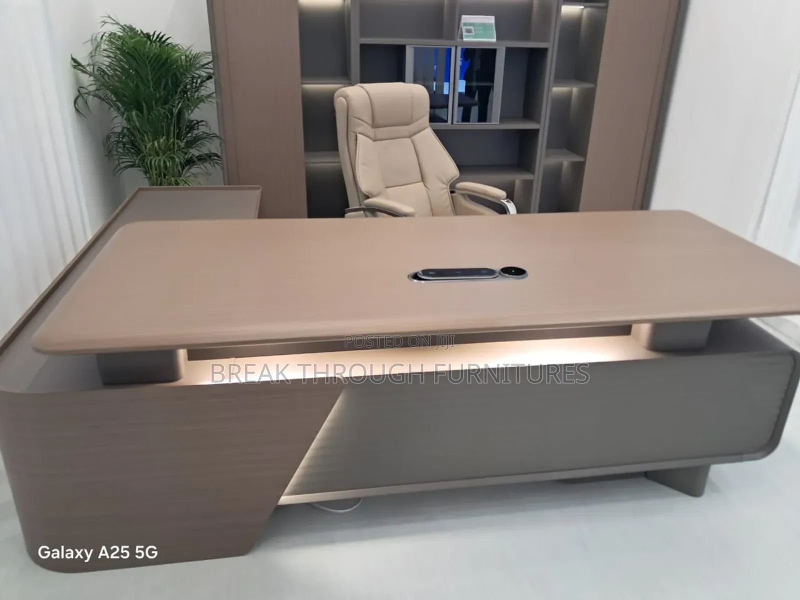 Quality Executive Tables