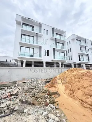Modern 2-Bedroom Apartment in Ikate