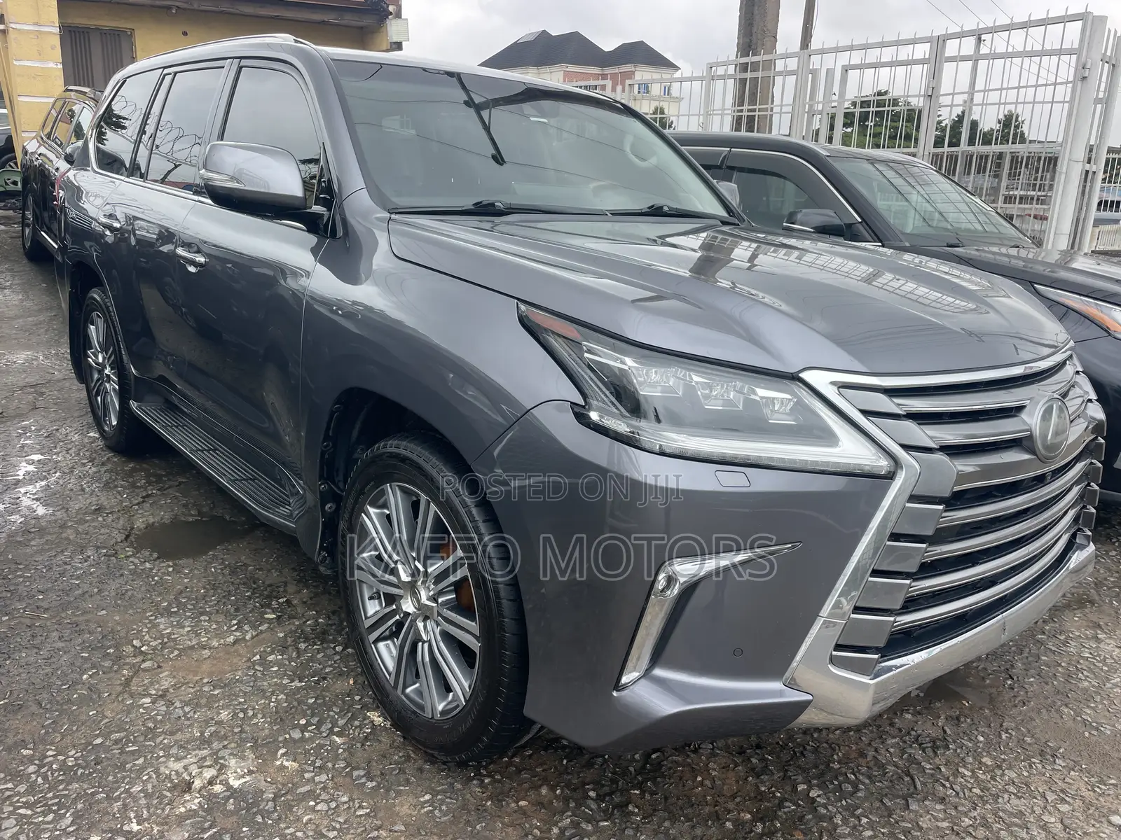 Lexus LX 570 AWD 2016 Gray
