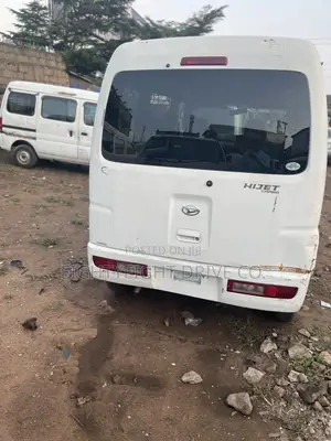 Suzuki APV Minibus 2010 White