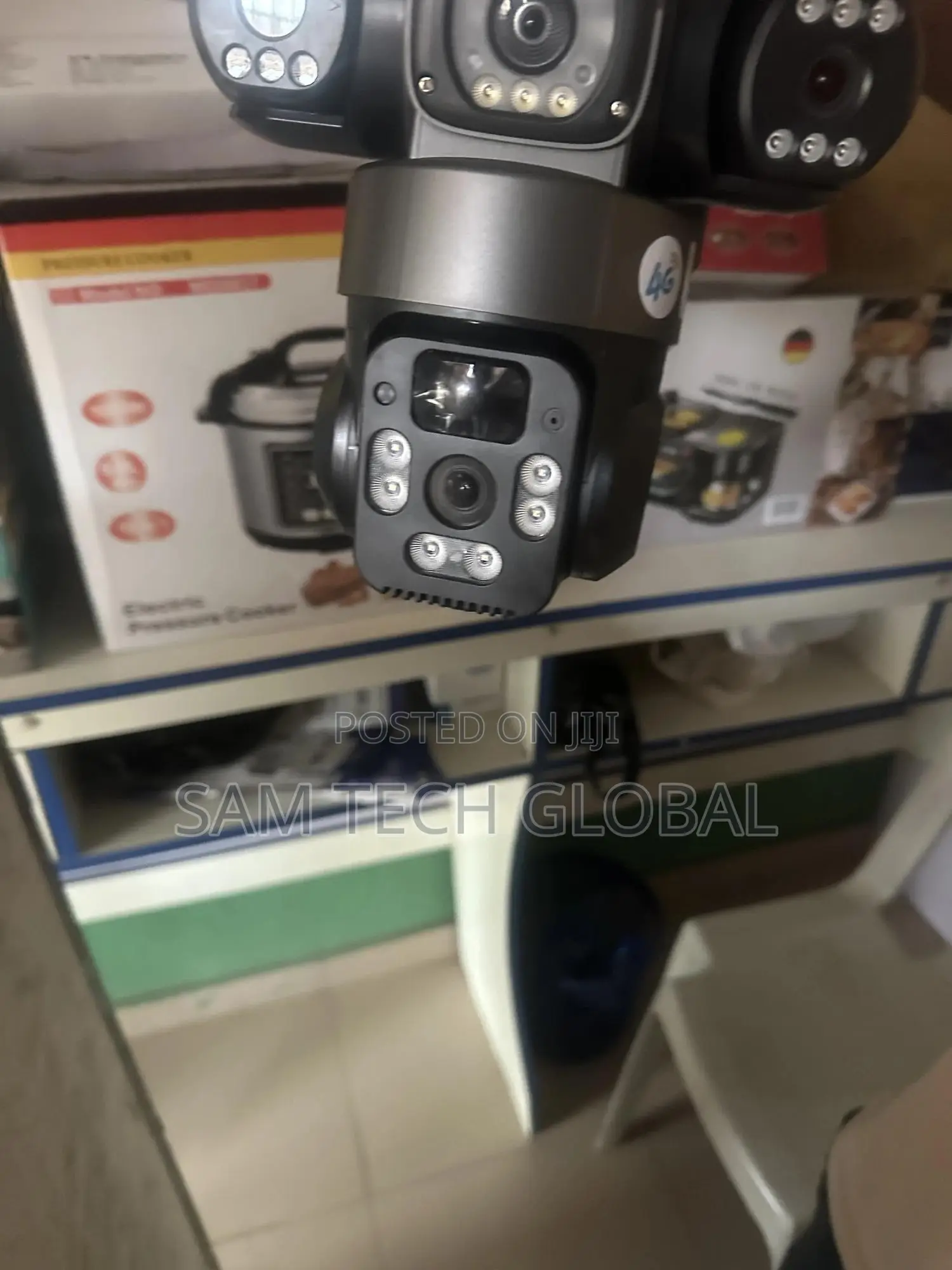 Triple Screen PTZ Outdoor Security Camera