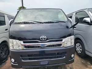 Toyota HiAce 2012 Black