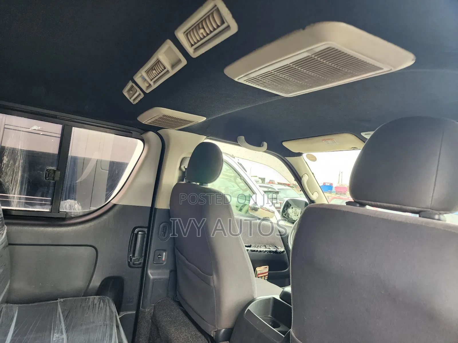 Toyota HiAce 2012 Black