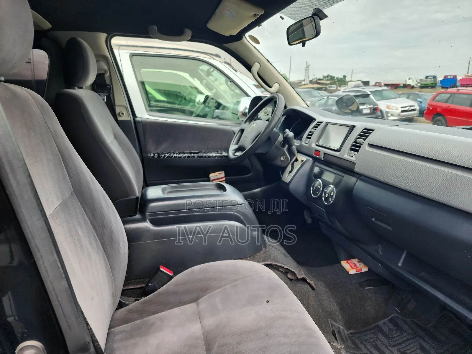 Toyota HiAce 2012 Black