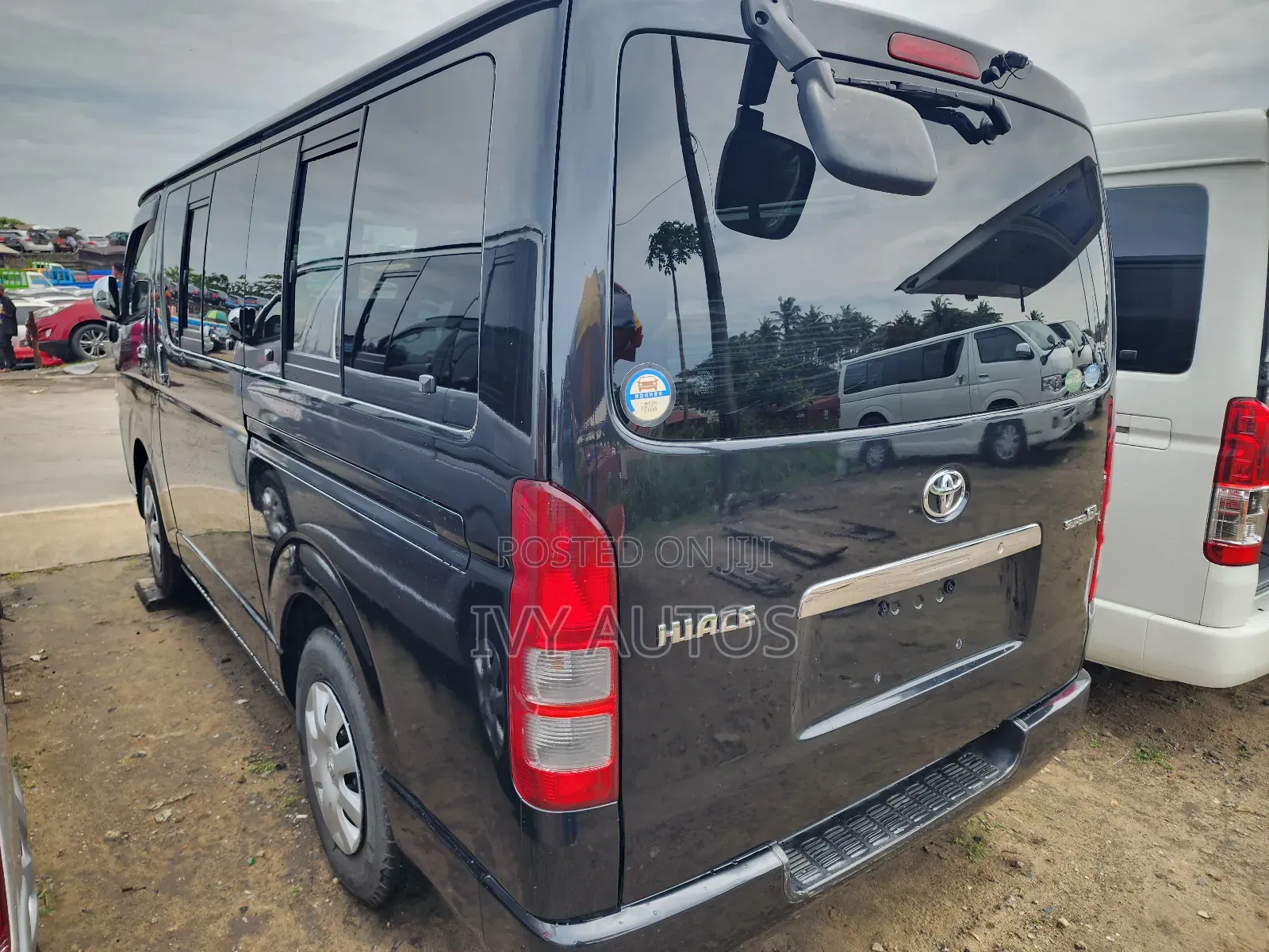 Toyota HiAce 2012 Black