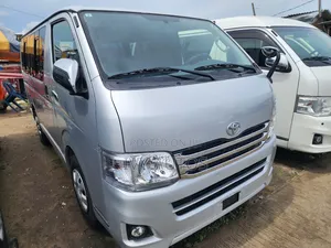 Toyota HiAce 2011 Silver