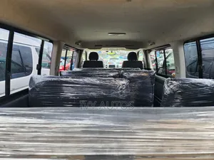 Toyota HiAce 2011 Silver