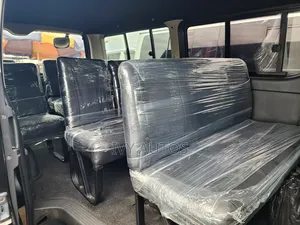Toyota HiAce 2011 Silver