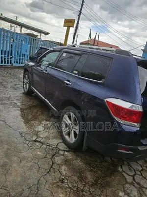 Toyota Highlander Limited 2012 Blue