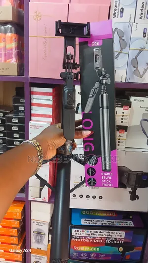 C08 6.5ft Tripod