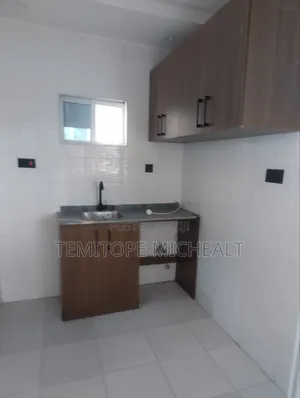 2bdrm Apartment in Wuse2 for rent