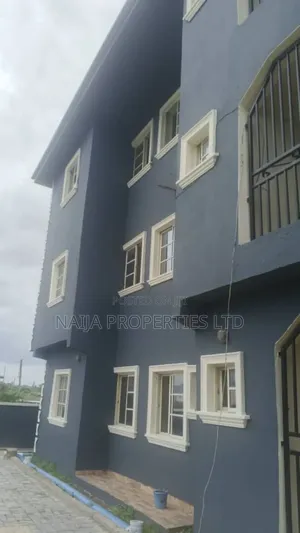 3bdrm Block of Flats in Ogidan, Sangotedo for sale