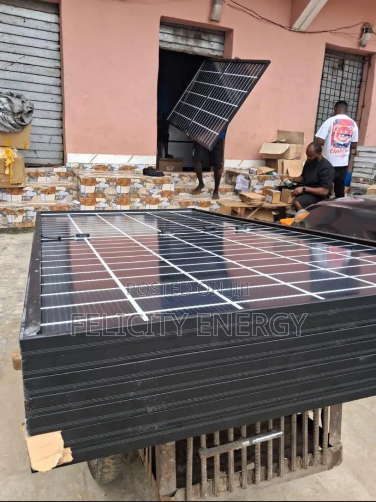 600watt Longi All Black Bifacial Solar Panel 144 Cell Halfcut