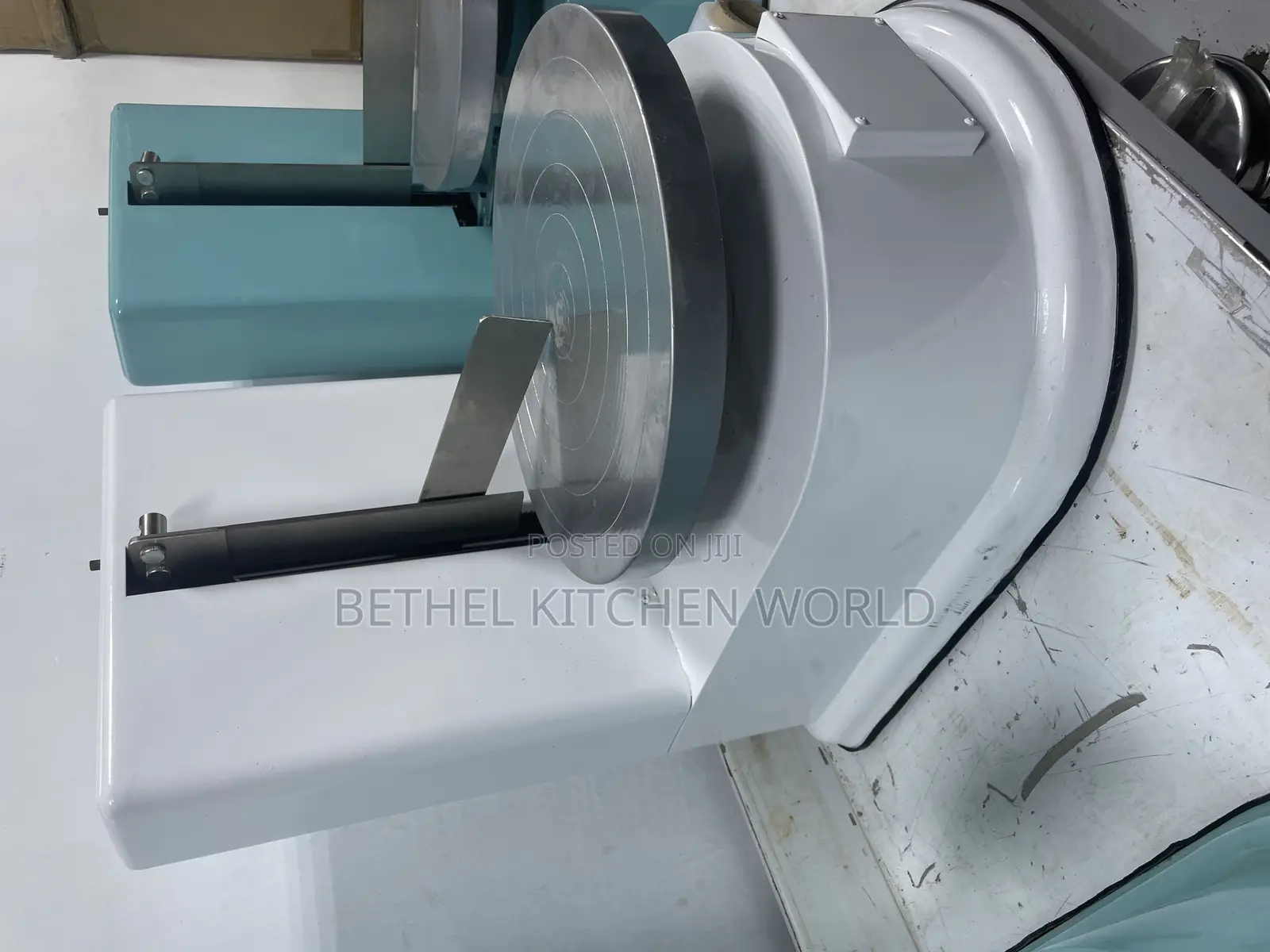 Cake Plastering Machine