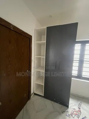4bdrm Townhouse / Terrace in Ikota for rent