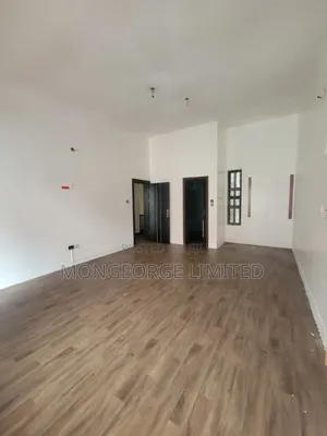 3bdrm Townhouse / Terrace in Lekki Phase 1 for rent