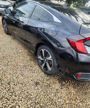 Honda Civic Touring 2dr Coupe (1.5L 4cyl) 2017 Black