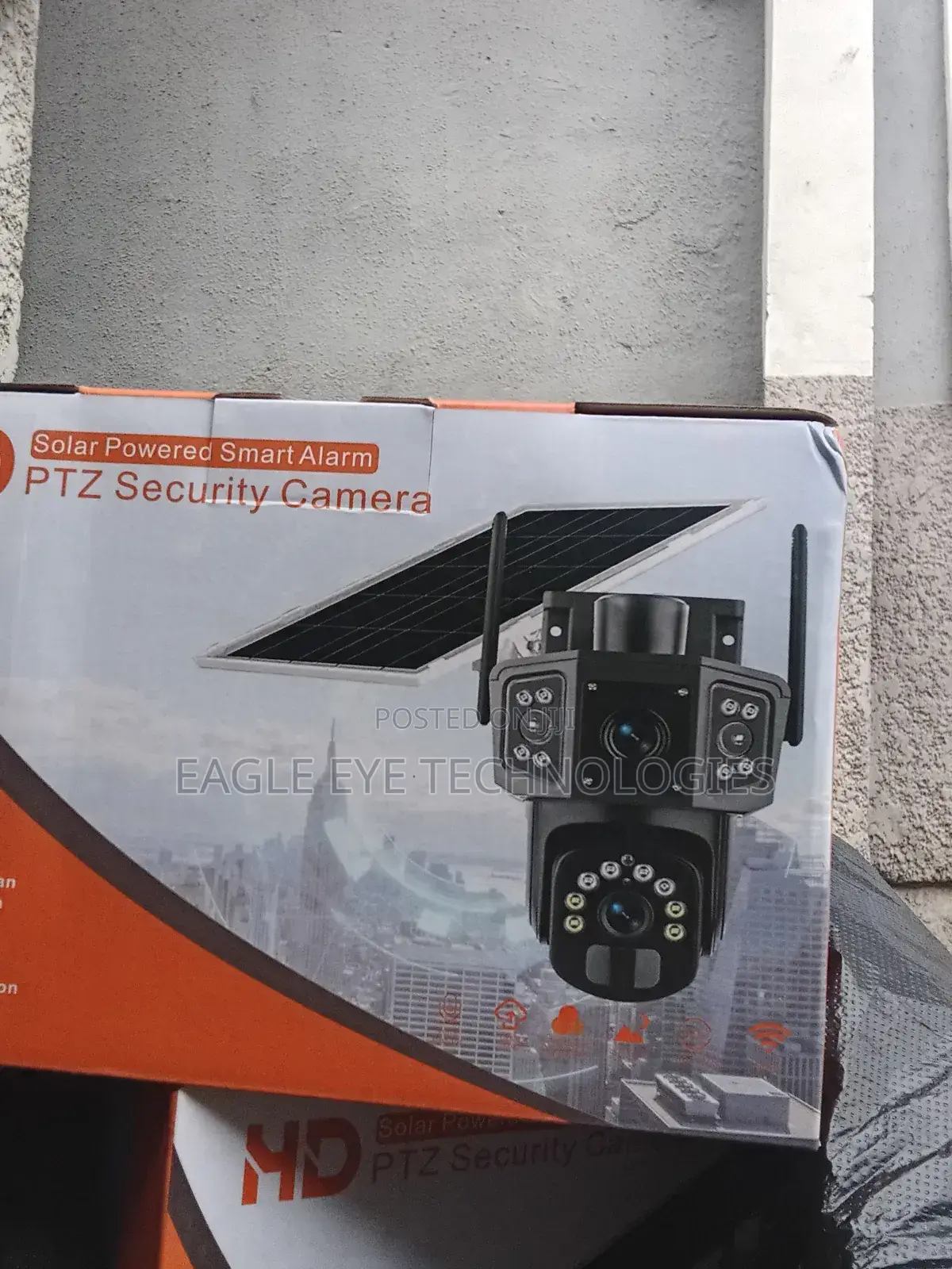 Three Lens 4g Solar Powered Camera