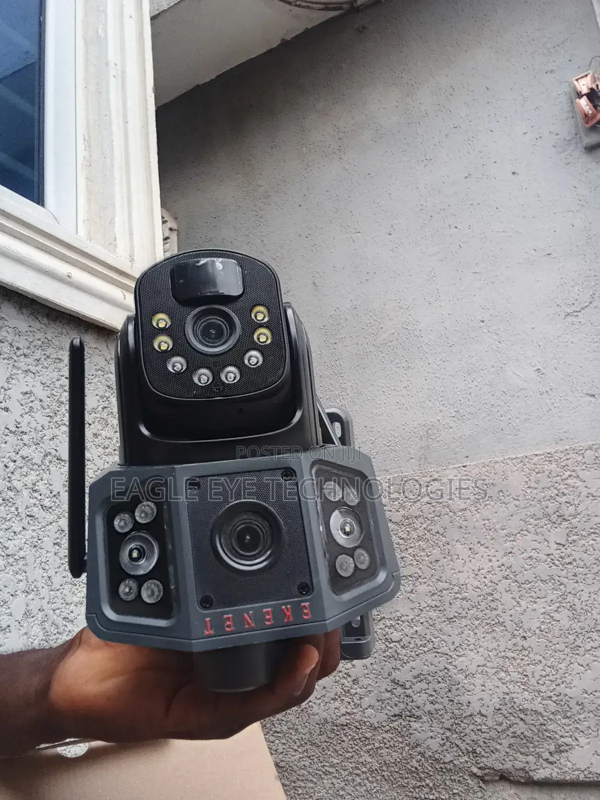 Three Lens 4g Solar Powered Camera