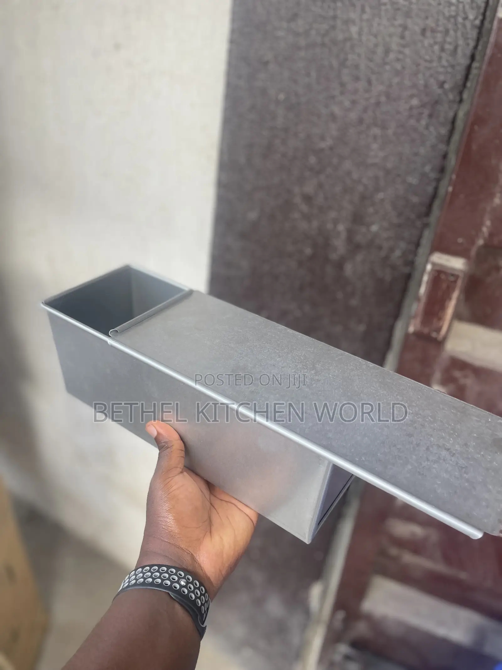 Solid Bread Pan 750 Gram