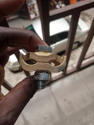 1" Cockroach Earth Clamp