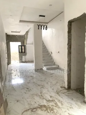 2bdrm Townhouse / Terrace in Lekki Phase 1 for rent