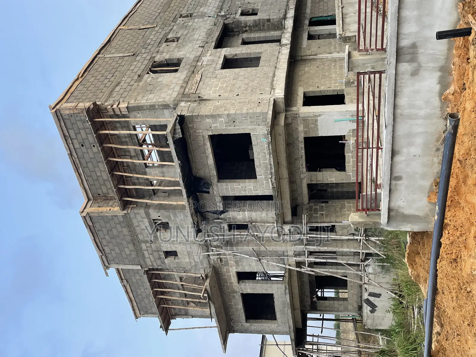Civil Engineer / Building Contractor
