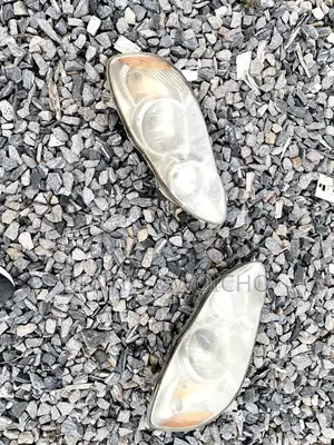 Toyota Corolla Head Lamps (2003 - 2006)