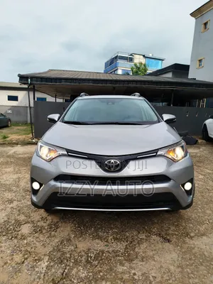 Toyota RAV4 XLE 4dr SUV (2.5L 4cyl 6A) 2018 Silver