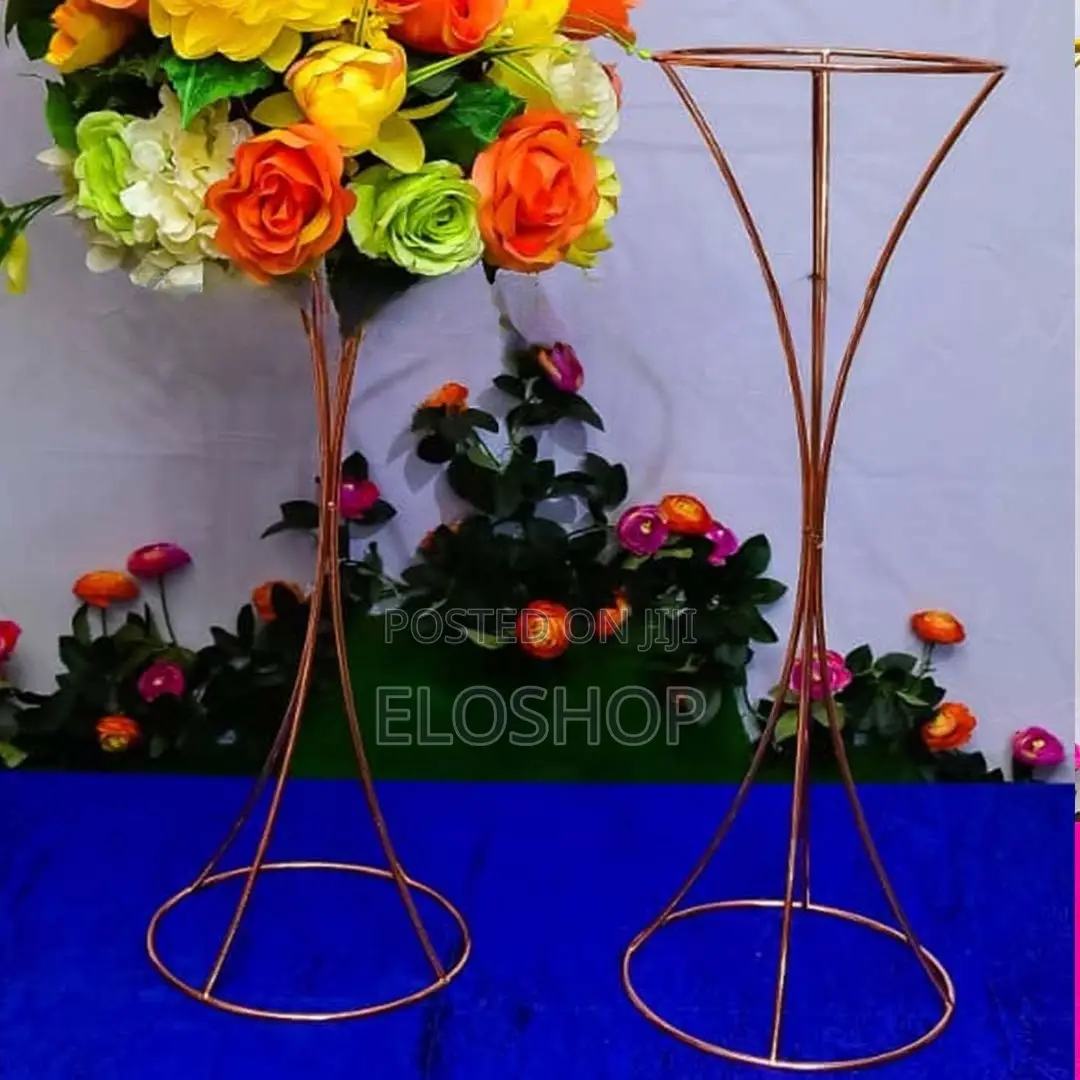 Gold Wired Vase for Hire