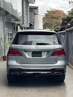 Mercedes-Benz GLE-Class 2017 Green